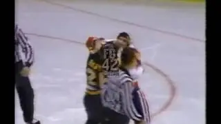 Wayne Babych(pit) vs  Gord Lane(nyi) 11/10/1984