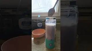 Breakfast shake #strawberry #oats #milk #peanutbutter