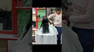 V shape hair cutting ✂️ #vlogs #hairstylevlog #dazzlebeauty #haircare #longhair #vhaircut #shorts 😍