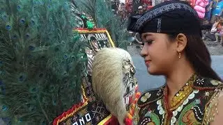 pembarong otot kawat balung wesi ngamuk di desa gontor mlarak ponorogo