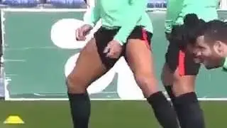 Les rasciste se met a dancer