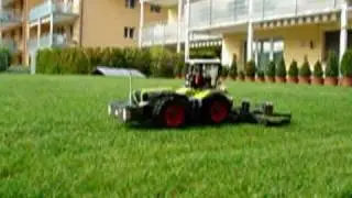 RC Xerion 3800 Rasen mähen
