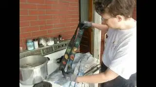 Vat dye discharge printing
