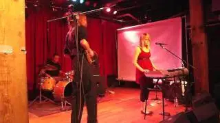 Umbrella Tree - 1054 Live