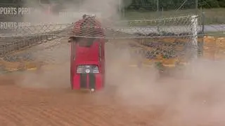У гонщика Pro Mod Майка Боумена отказали парашюты во время квалификации в Сент-Луисе.