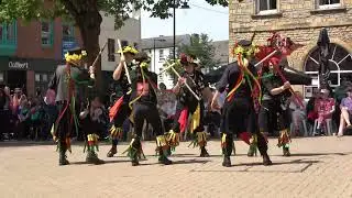 Clerical Error Morris Dancers and Street Entertainers - Y 'Clerigwyr'  dance 