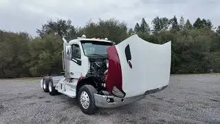 2018 Peterbilt 579 3 Axle Tractor-U13473P