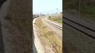 train carav track facts #shortsfeed #railvlogger #indianrailways #yoitubeshorts