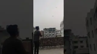 Kite Cutting On Roof 🪁 #kiteflying #kitefighting #kitecutting #shorts #viral #adilkitefighting