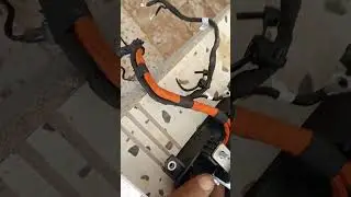 دائره مهمه في فصل ووصل الفولت العالي في السيارات الكهربائيه .كياء