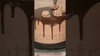 How to Decorate a Sponge Cake || Chocolate Cream || By a Pastry Bag