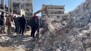 لليوم الثالث على التوالي تستمر عمليات البحث عن ضحايا الزلازل المدمر في بلدة أرمناز