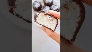 Простые кето-кокосовые кусочки всего из 4 ингредиентов
