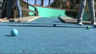 Boomers: Mini-Golf.