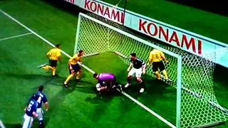 Retarded PES 2009 Defending