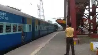 19064 Jaisalmer Bandra Express Blasting Through Navsari