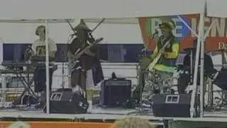 Rob Dread & the KMA perform Reggae Mylitis