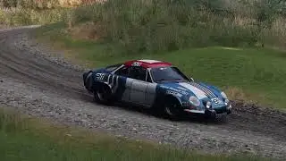 Новый раллийный автомобиль Alpine A110 показывает себя во всей красе в Assetto Corsa Rally.