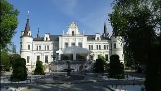 Pałac w Tarcach .