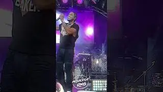 Trey Songz performing &ldquo;Slow Motion&rdquo;✨ || #treysongz #rnb #concerts (via rnbmusic/IG)