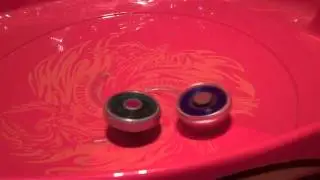 Beyblade Metal Masters Grand Cetus WD145RS Vs Hyper Orso SW145JB