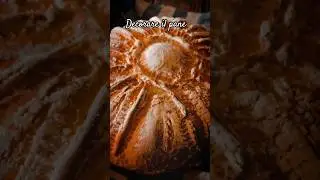 Decorare il pane tra parole e musica. #enzasquillacioti #decorareilpane #panedecorato