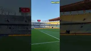 Kondisi rumput Stadion Gelora Bung Tomo, Surabaya, jelang laga Timnas Indonesia vs Chinese Taipei