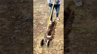 Wheeled hoe for loosening soil #farming #shorts