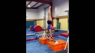 Love this set up for learning cast handstands & pirouettes!!🤩  &bull; &bull; &bull;
