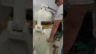 056727 Operation of dough divider rounder