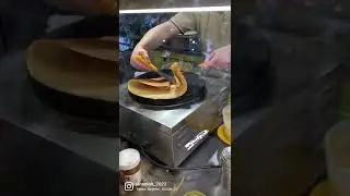 Crispy crepe, on-the-go snack in Singapore!    #bugisstreet #streetfoodsingapore #crepe #peanut