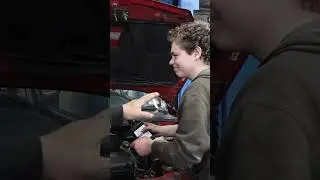 #шорты Ой!! Ни одна бутылка @AMSOILinc не пострадала 🤣🤣🤣