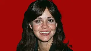 Sally Field In G-Strlng Photos Leave Little To Imagination..Take a look