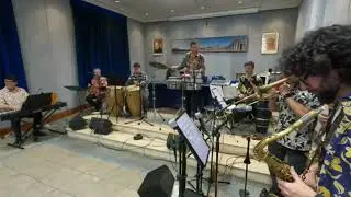 Mazzeo Latin Legacy - Siempre me va bien