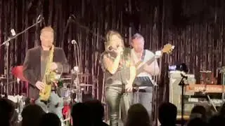 Cheating On You  - The Kate Lush Band with Steve Edmonds - Live at The Manly Fig