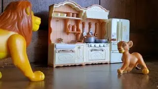 Mufasa and Simba in a kitchen!