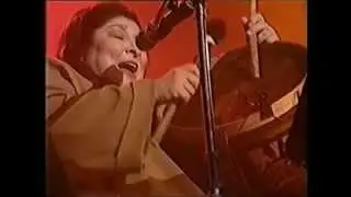 Mercedes Sosa - Al Jardín de la República (zamba) - Estadio Luna Park, Diciembre '93