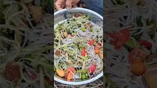 Spicy papaya salad