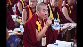 སྤྱོད་འཇུག་རིས་མེད་མཁས་པའི་བགྲོ་གླེང་ཆེན་མོའི་གསུང་བཤད་པ། ལྷ་རམས་པ་ཏྲེ་ཧོར་ཟླ་བ་ཚེ་རིང་། དང་པོ།