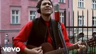 Retro Stefson - Qween (BalconyTV)