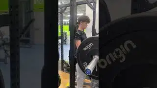 How does your front deltoid actually work #gym #yolked #strong #bodybuilding #powerlifting