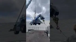 crane lifts babycrane