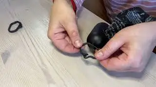 How to open Amazon brand dog poop bag dispenser latch