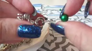 Four Leaf Clover Shamrock Pearl Cage - Green Pearl