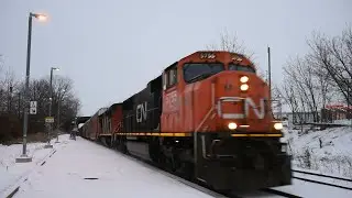 Extra CN X422 With C40-8M 'Draper Taper' at St. Catharines