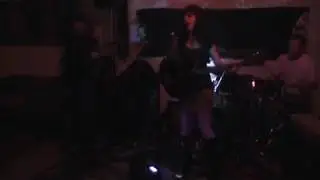 Maheekats - We Belong On The Ground (Live)