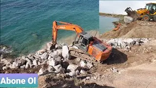 Eskavatör HITACHI 210 . Deniz Kenarına Set Yapımı  .