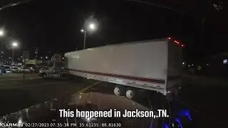 Amazing job by skilled truck drivers preventing impact on the road