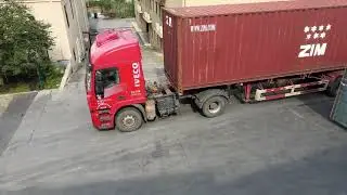 We produce wire mesh decking.Many racking companies in China buy it from us.web: www.zzwires.com