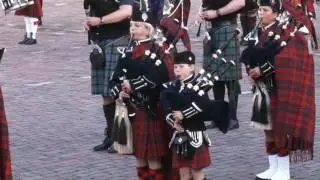 Bickenbach Tattoo Teil 1 -- Ausschnitte Massed Band  Pipes and Drums